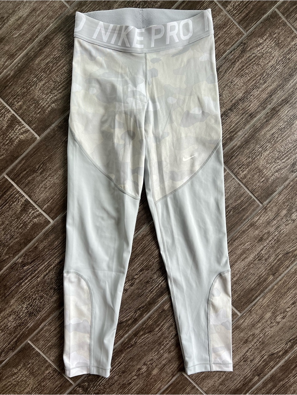 Nike Pro Gray Camo Crop Leggings
